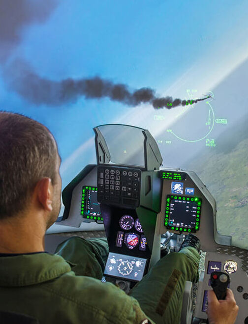 Simulovaný let se stíhačkou F16 