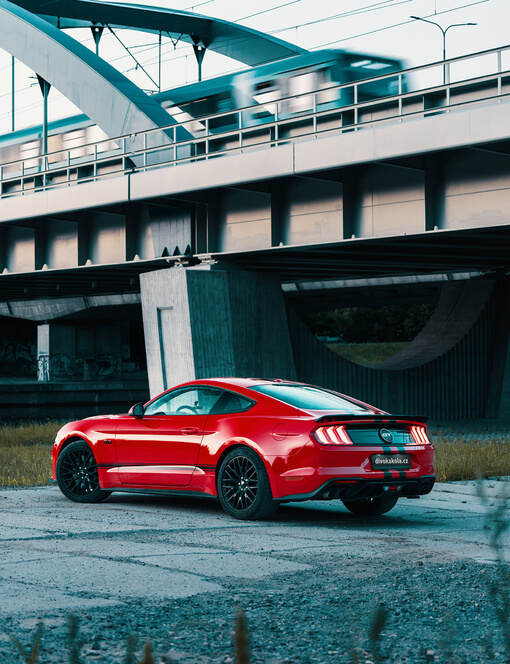 Pronájem Fordu Mustang Coyote V8