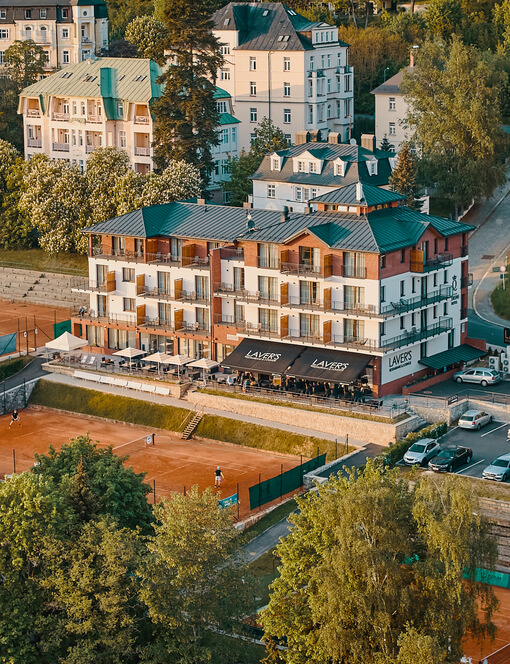 Noc s privátním wellness v Mariánských Lázních: hotel Queens