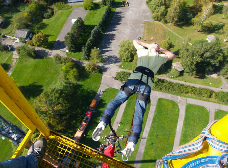 Levně Bungee Extrém, seskoky z jeřábu z 50 metrů