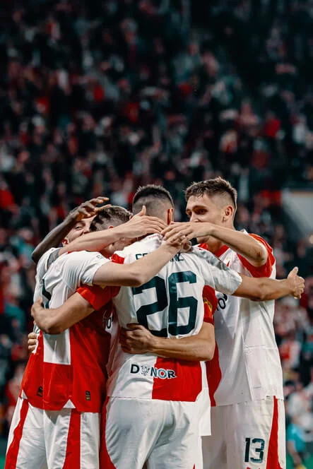 Fotbalový zážitek s výhledem na hvězdy: Slavia Praha