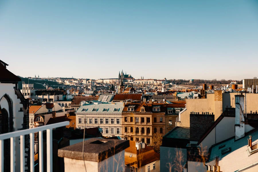 Aperitivo v Pytloun Sky Bar & Restaurant Prague s výhledem na Prahu