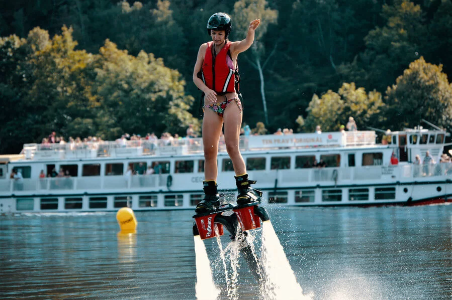 Flyboarding, hoverboard, jetpack 2v1