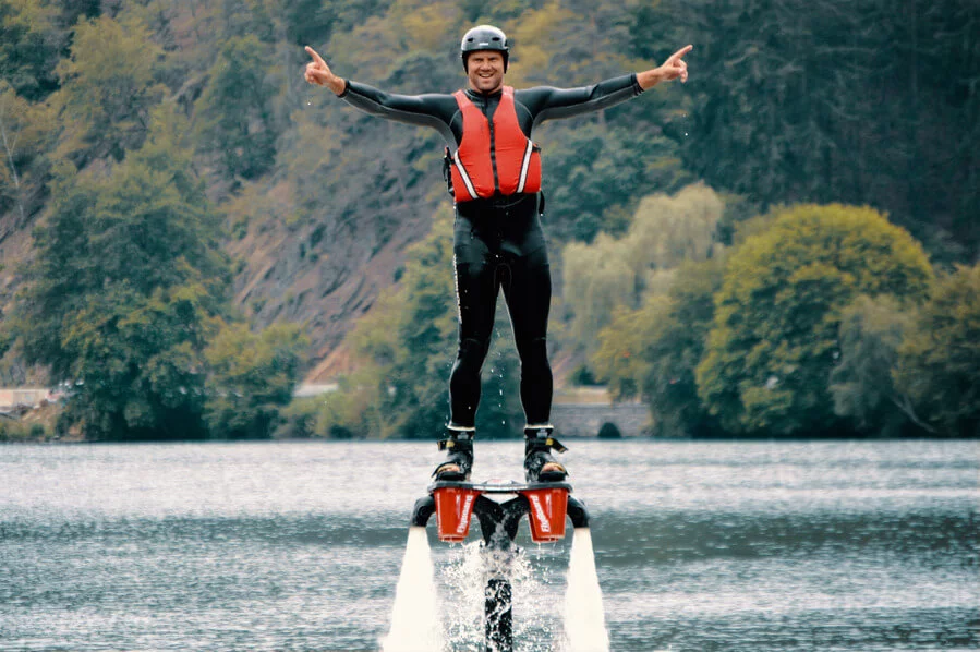 Flyboarding, hoverboard, jetpack 2v1