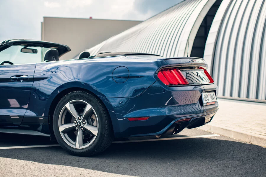 Pronájem Ford Mustang 3,7 V6 Cabrio