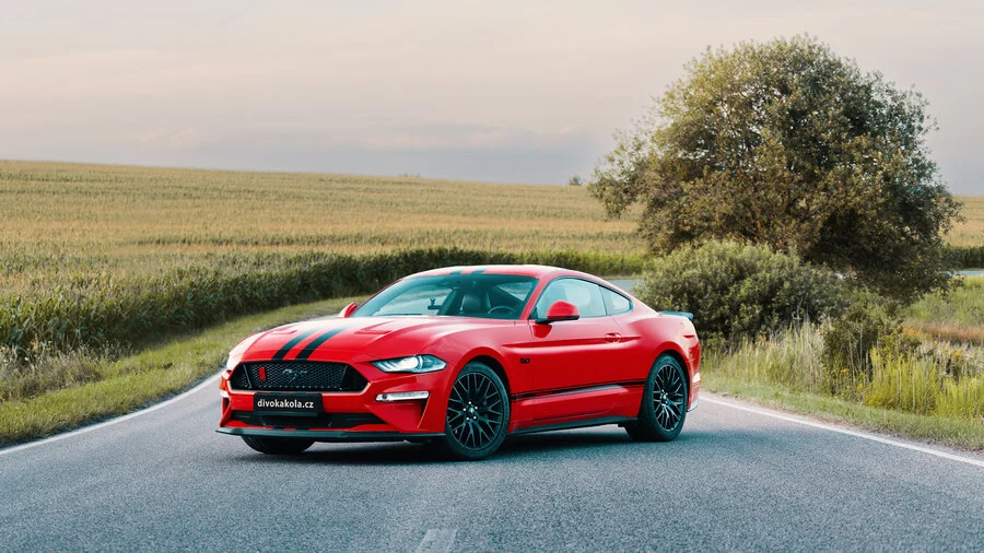 Jízda ve Fordu Mustang Coyote V8