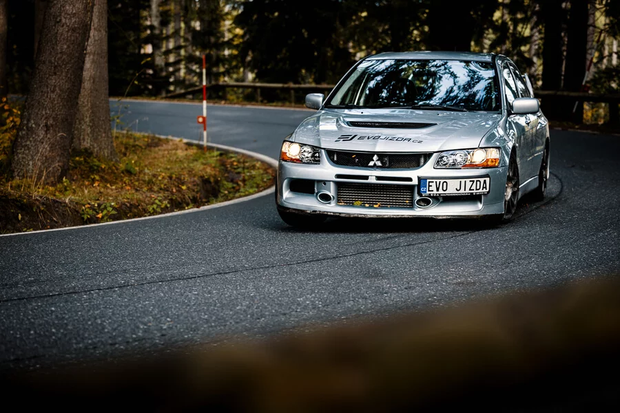 Jízda v Mitsubishi Lancer EVO IX + ostré svezení s profesionálem