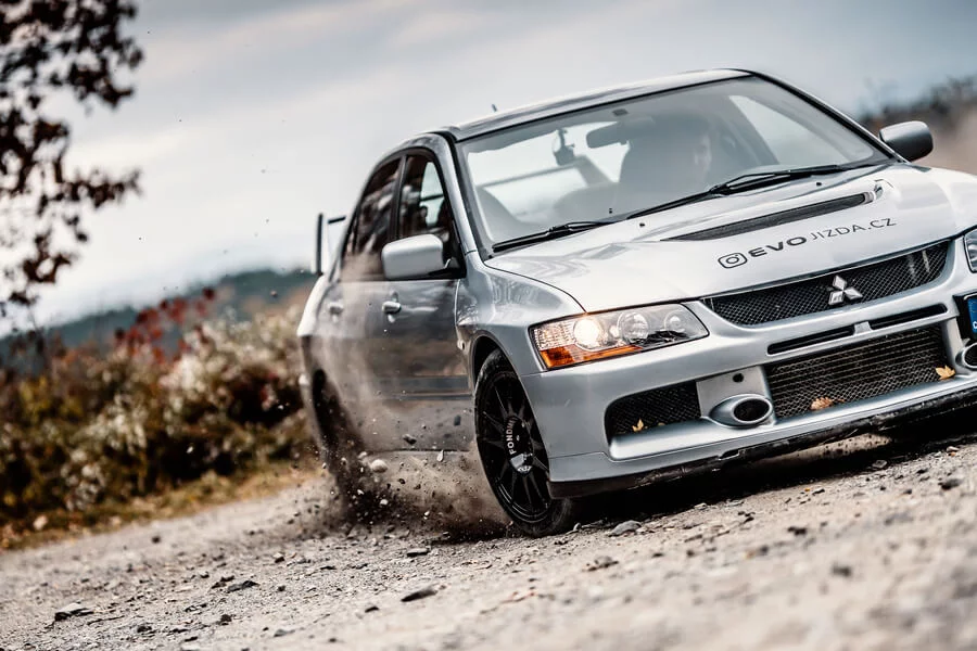 Jízda v Mitsubishi Lancer EVO IX + ostré svezení s profesionálem