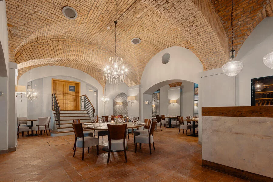 4chodové menu s neomezenou konzumací vína a piva na zámku Ctěnice 4chodové menu s neomezenou konzumací vína a piva na zámku Ctěnice