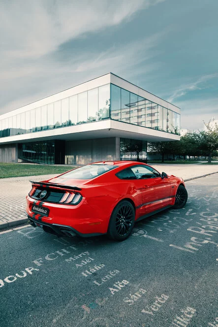 Jízda ve Fordu Mustang Coyote V8