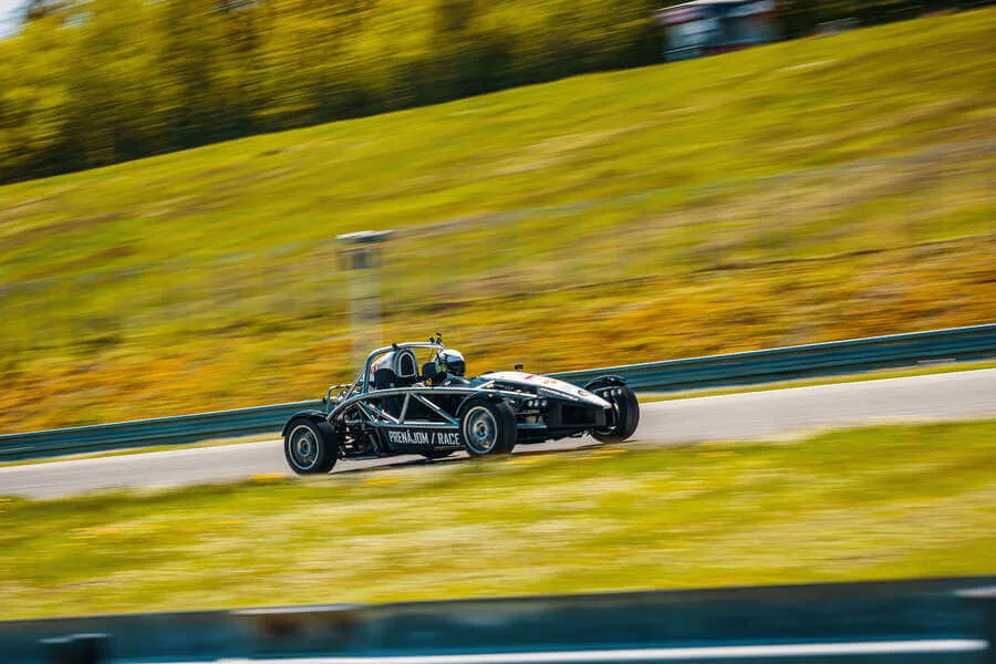 Jízda v Ariel Atom 3.5 jako spolujezdec