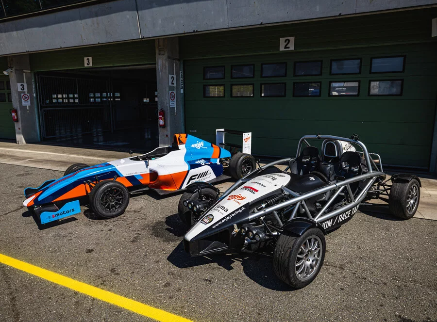 Zážitková jízda v Ariel Atom a formuli F4